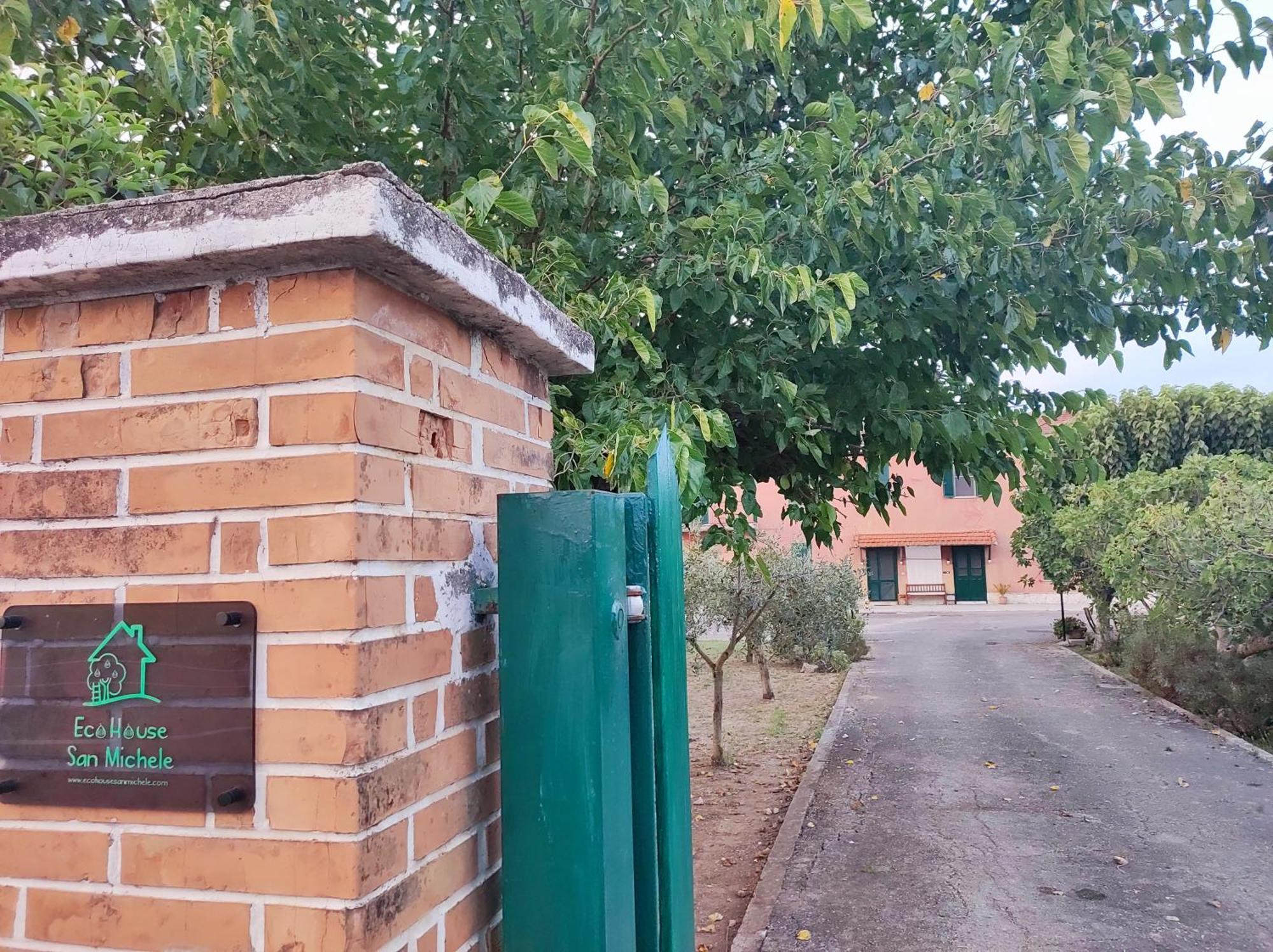 הוסטל Borgo San Michele  Eco House San Michele מראה חיצוני תמונה